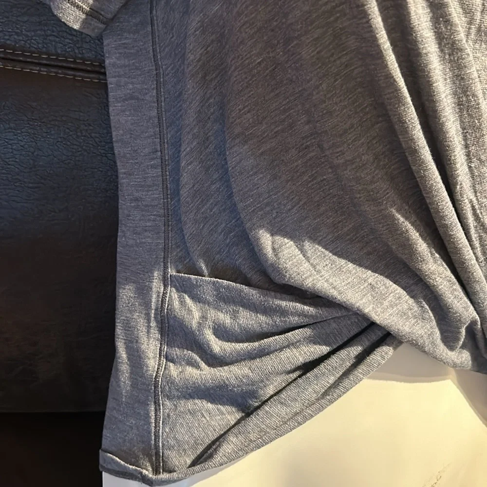 Lululemon Gray Women's Twist Front Top Size 2